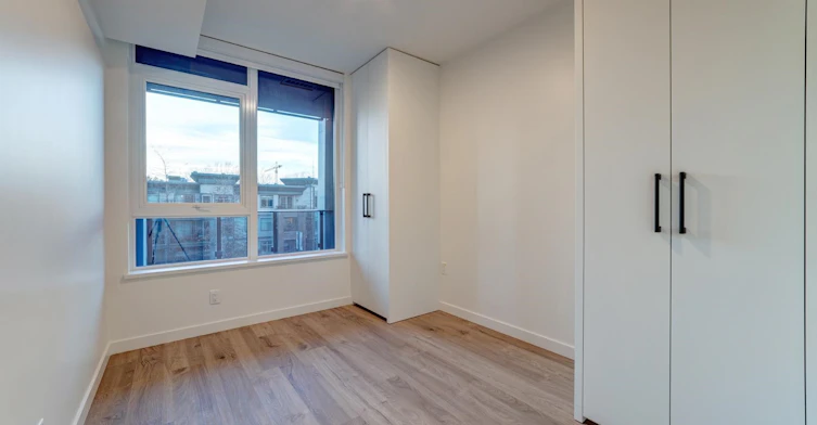 4xx-10448 University Drive, Surrey, BC, V3T 0S7 - 10