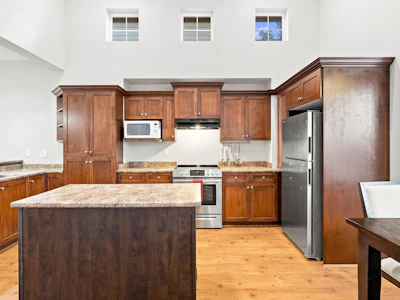 121-21868 Lougheed Highway - 4