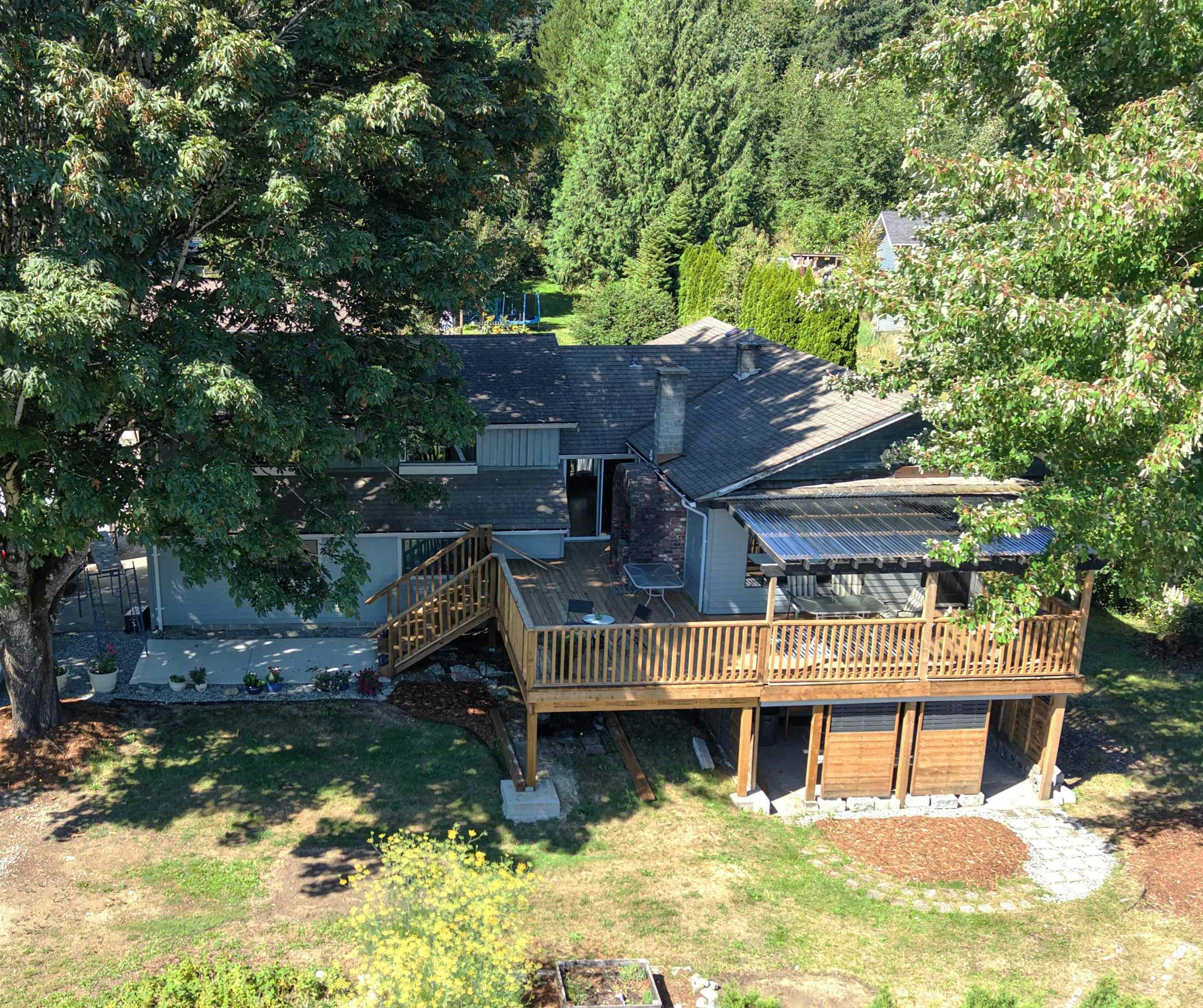 988 Cemetery Road, Gibsons, BC, V0N 1V7