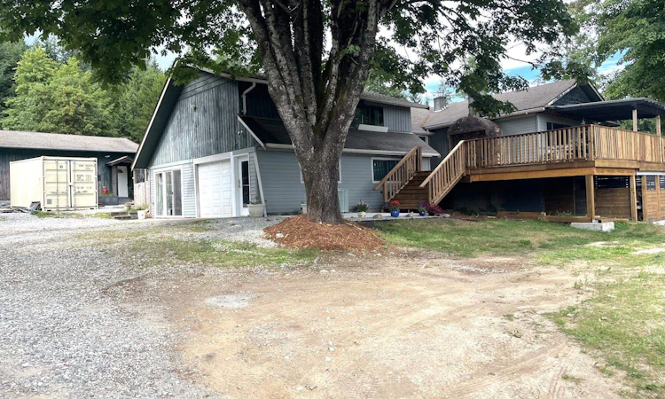 988 Cemetery Road