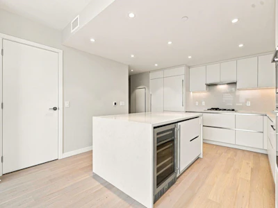 601-485 W42nd Avenue - 3