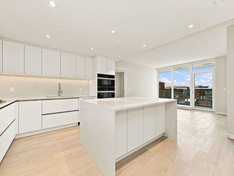 601-485 W42nd Avenue, Vancouver, BC, V5Y 2T3