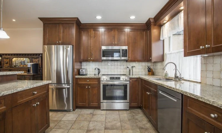 40-7540 Abercrombie Drive