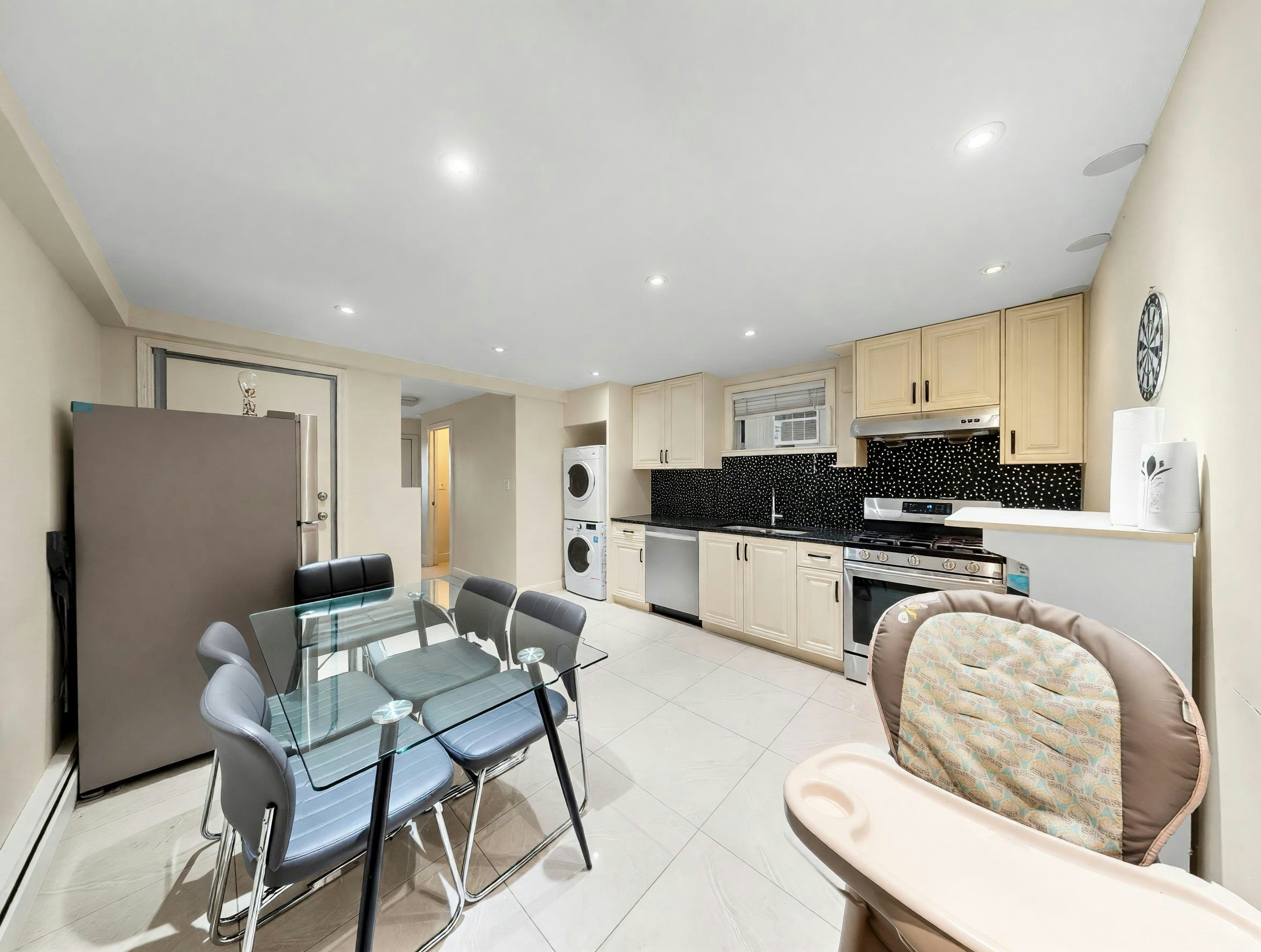 6332 Brooks Street, Vancouver, BC, V5S 3J4 - 27