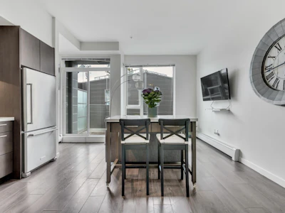 721-384 E 1st Avenue - 4