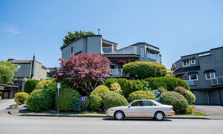1416 Mahon Avenue