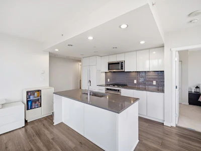1403-3100 Windsor Gate - 4