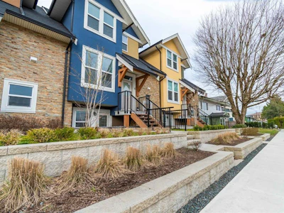 15-45455 Spadina Avenue - 3