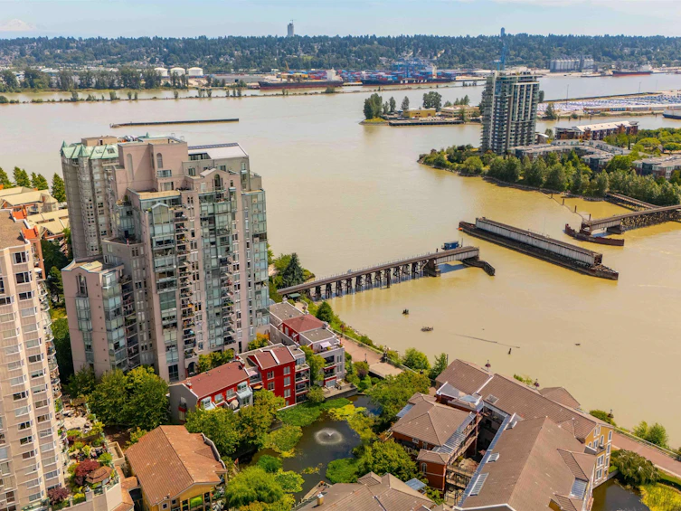 308-8 Laguna Court, New Westminster, BC, V3M 6M6 - 38