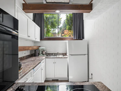 520 Cardiff Way - 2