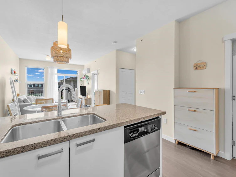 430-9388 Mckim Way, Richmond, BC, V6X 0J7 - 4