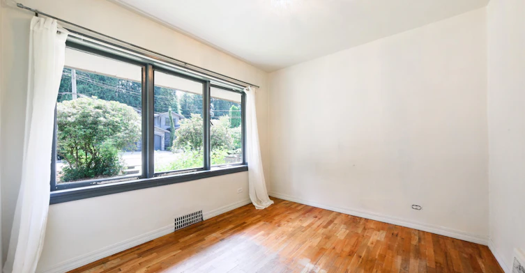 3775 Emerald Drive, North Vancouver, BC, V7R 3B6 - 11