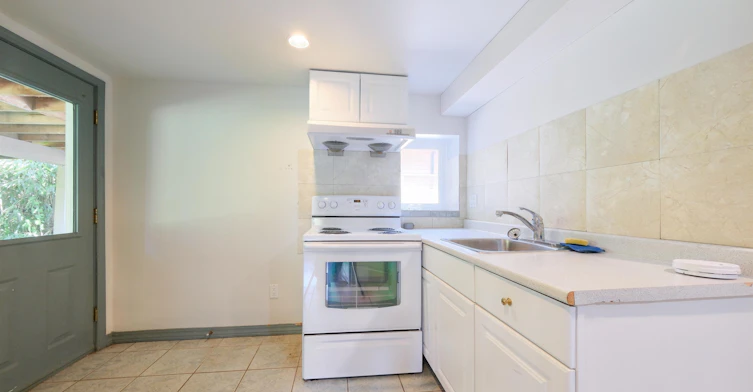 3775 Emerald Drive, North Vancouver, BC, V7R 3B6 - 27