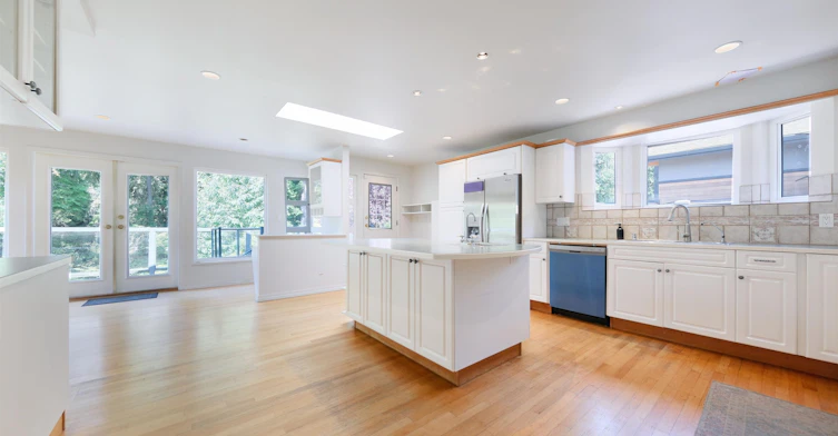 3775 Emerald Drive, North Vancouver, BC, V7R 3B6 - 16