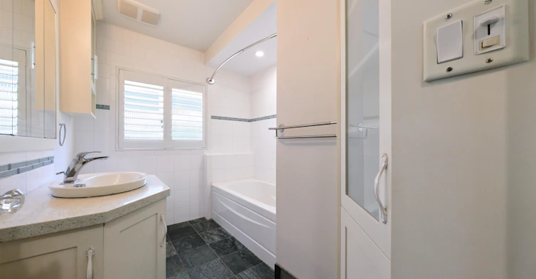 3775 Emerald Drive, North Vancouver, BC, V7R 3B6 - 13