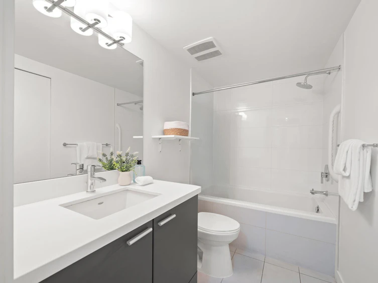 105-2888 E 2nd Avenue, Vancouver, BC, V5M 0B9 - 17