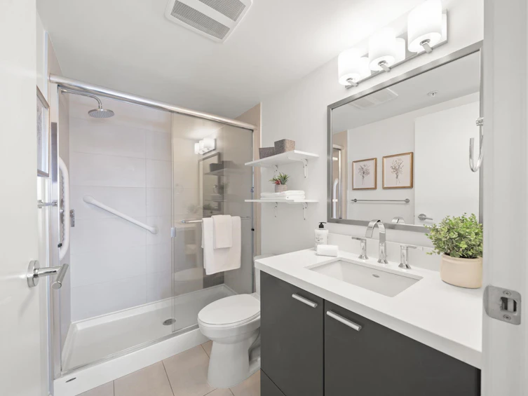 105-2888 E 2nd Avenue, Vancouver, BC, V5M 0B9 - 14