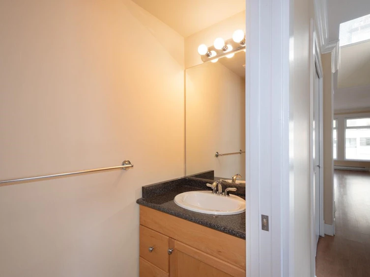 304-152 E 12th Street, North Vancouver, BC, V7L 2J4 - 15