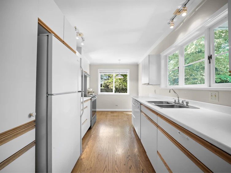 1116 W 20th Street, North Vancouver, BC, V7P 2B7 - 12
