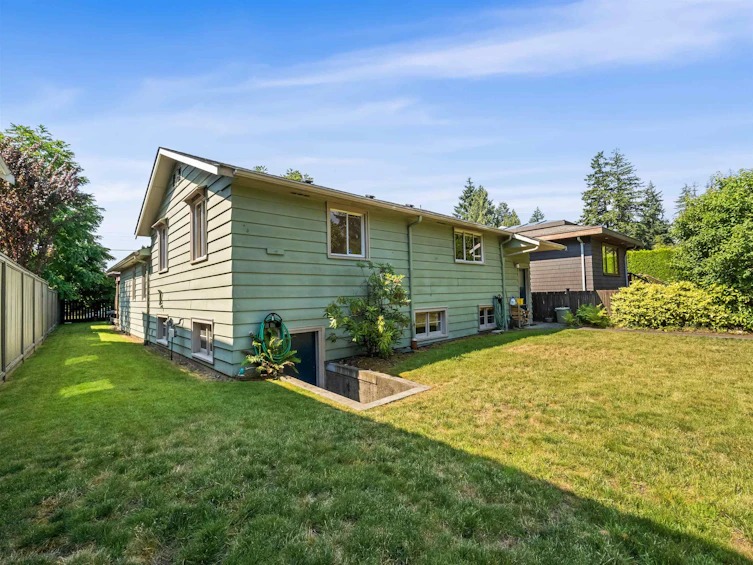 1116 W 20th Street, North Vancouver, BC, V7P 2B7 - 27