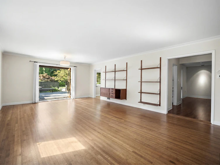 1116 W 20th Street, North Vancouver, BC, V7P 2B7 - 11