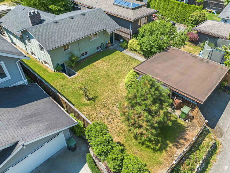1116 W 20th Street, North Vancouver, BC, V7P 2B7 - 32