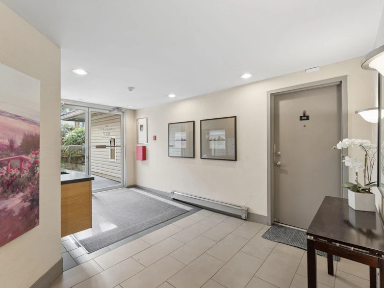 304-827 W 16th Street, North Vancouver, BC, V7P 1R2 - 13