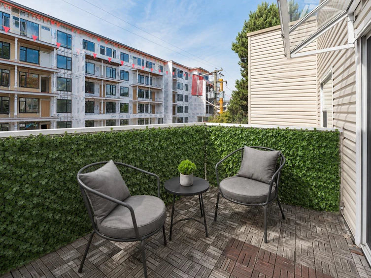 304-827 W 16th Street, North Vancouver, BC, V7P 1R2 - 10