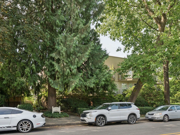 304-827 W 16th Street, North Vancouver, BC, V7P 1R2 - 18