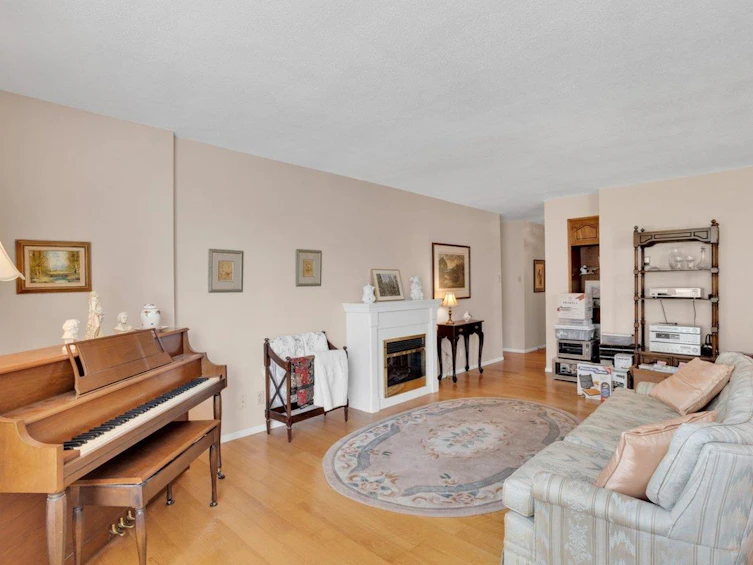 206-2140 Briar Avenue, Vancouver, BC, V6L 3E3 - 18