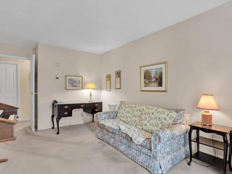 206-2140 Briar Avenue, Vancouver, BC, V6L 3E3 - 9