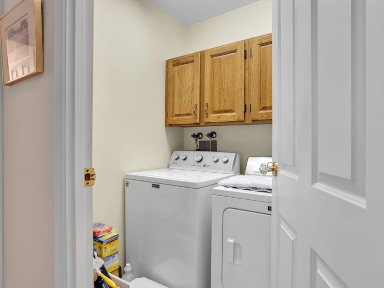 206-2140 Briar Avenue, Vancouver, BC, V6L 3E3 - 20