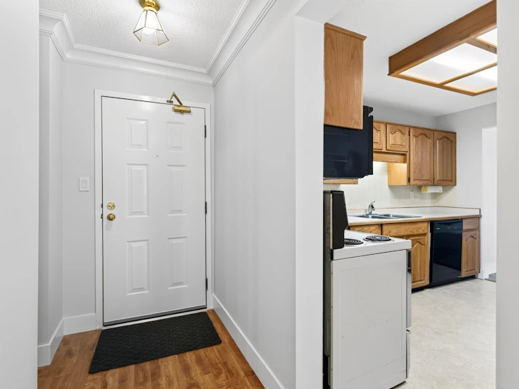 311-32833 Landeau Place, Abbotsford, BC, V2S 6S6 - 3