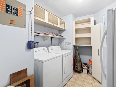 311-32833 Landeau Place - 4