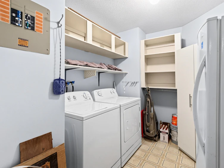 311-32833 Landeau Place, Abbotsford, BC, V2S 6S6 - 4