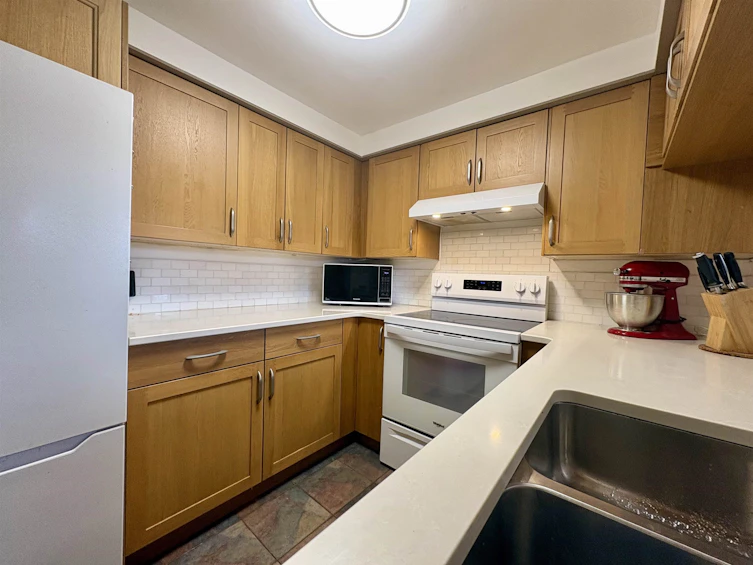 2-6360 Lynas Lane, Richmond, BC, V7C 5C9 - 4