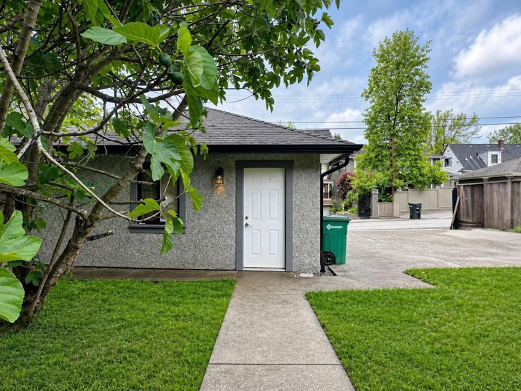 3894 Oxford Street, Burnaby, BC, V5C 1C3 - 38