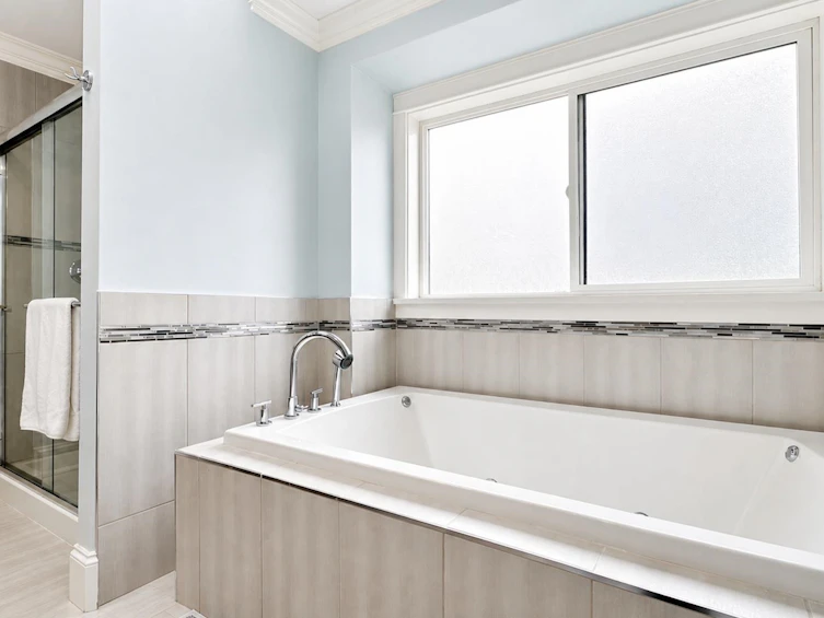 3894 Oxford Street, Burnaby, BC, V5C 1C3 - 23