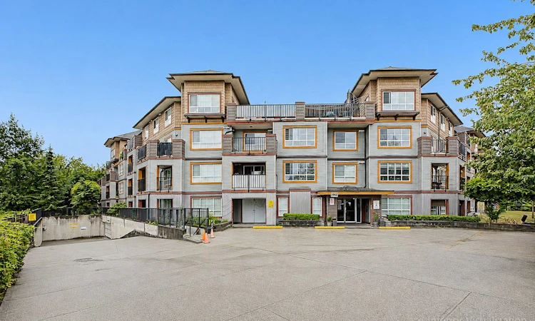 201-6960 120 Street