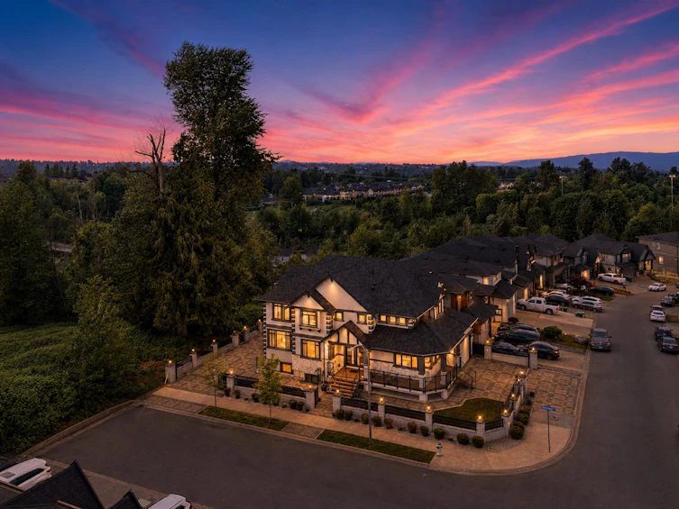 3439 Hill Park Place, Abbotsford, BC, V2T 0G4 - 3
