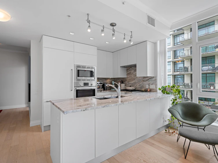 609-185 Victory Ship Way, North Vancouver, BC, V7L 0G2 - 9