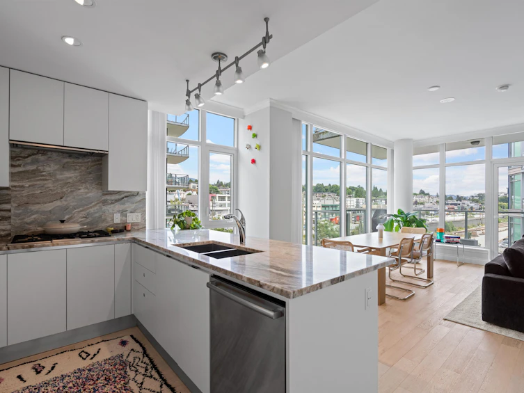 609-185 Victory Ship Way, North Vancouver, BC, V7L 0G2