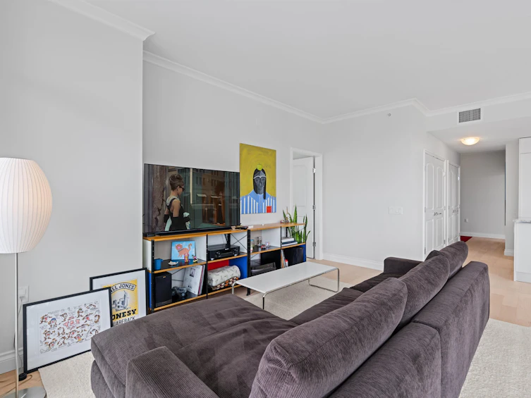 609-185 Victory Ship Way, North Vancouver, BC, V7L 0G2 - 5