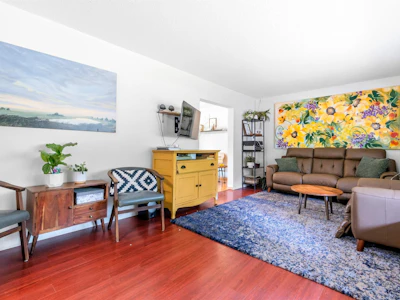 23338 56 Avenue - 3