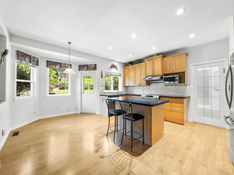 16 Wilkes Creek Drive, Port Moody, BC, V3H 4Z6 - 7