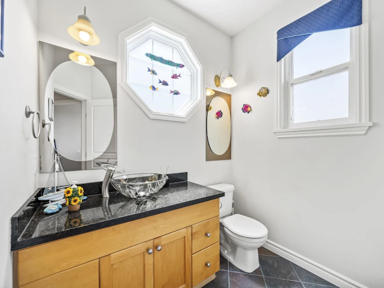 16 Wilkes Creek Drive, Port Moody, BC, V3H 4Z6 - 17
