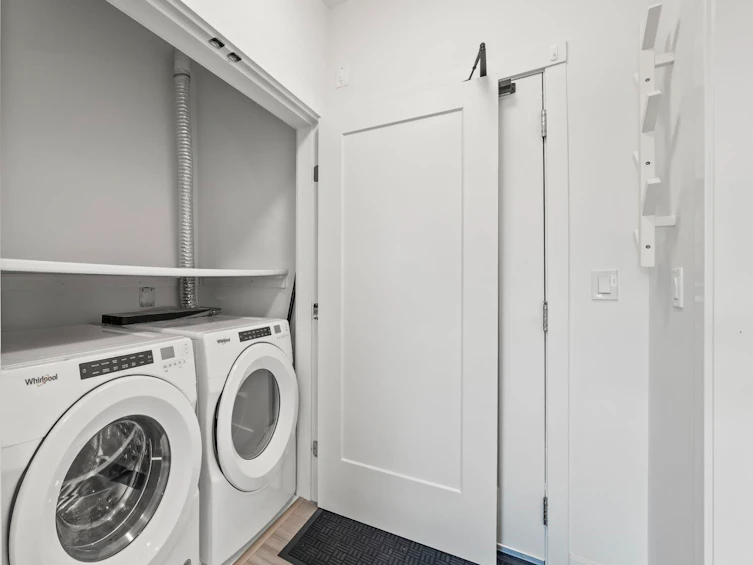 408-2408 Grant Street, Vancouver, BC, V5K 3G4 - 14