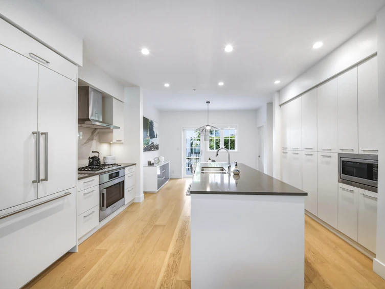 14-1133 Ridgewood Drive, North Vancouver, BC, V7R 0A4 - 9