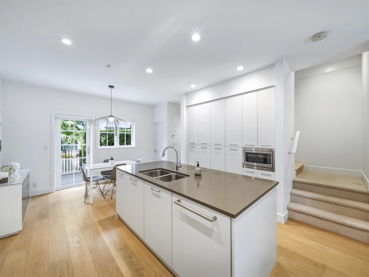 14-1133 Ridgewood Drive, North Vancouver, BC, V7R 0A4 - 8