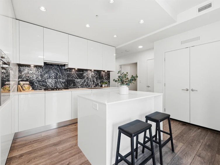2207-4650 Brentwood Boulevard, Burnaby, BC, V5C 0M3 - 11